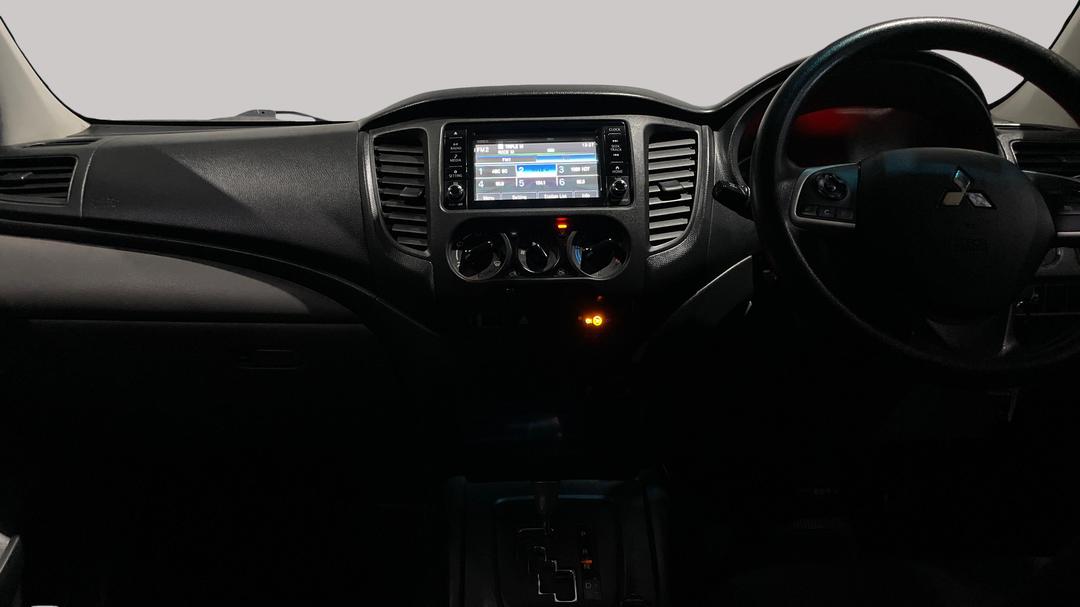 2018 Mitsubishi Triton Glx (4x4), Automatic, 98788 km, Dashboard View