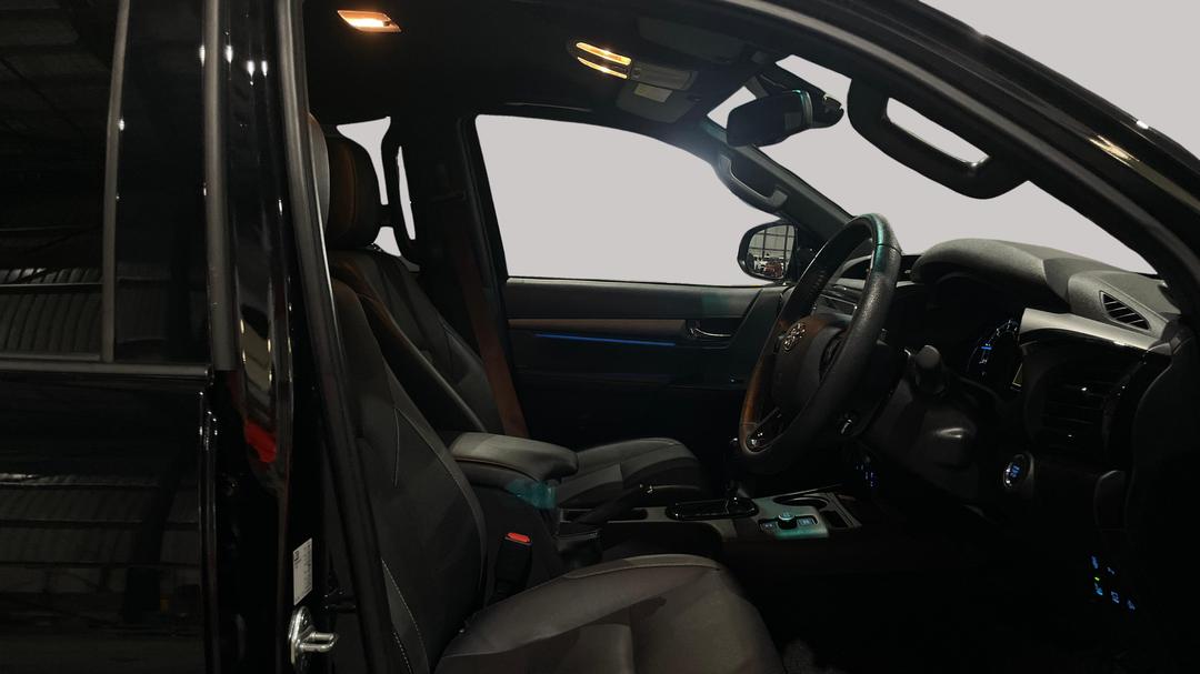2024 Toyota Hilux Rogue 48v (4x4), Automatic, 9767 km, Right Side Front Door Cabin View