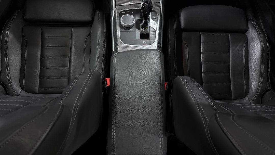 2020 BMW 3 20i M Sport, Automatic, 30961 km, Center Console