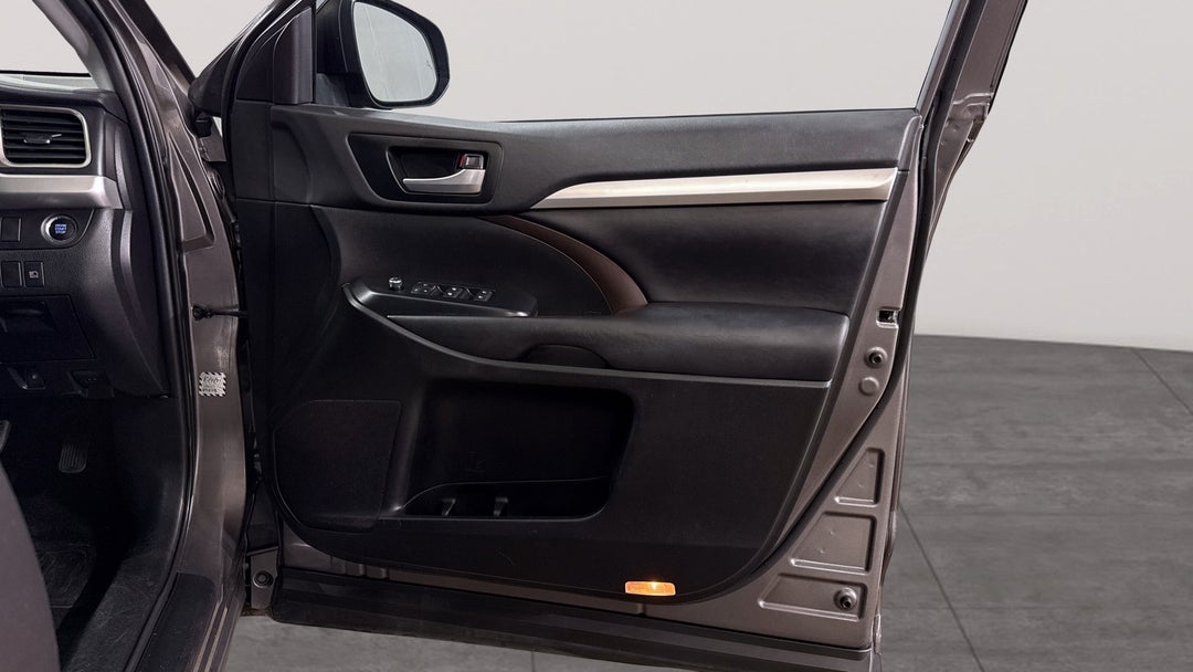 2019 Toyota Kluger Gxl (4x2), Automatic, 96867 km, Speaker View