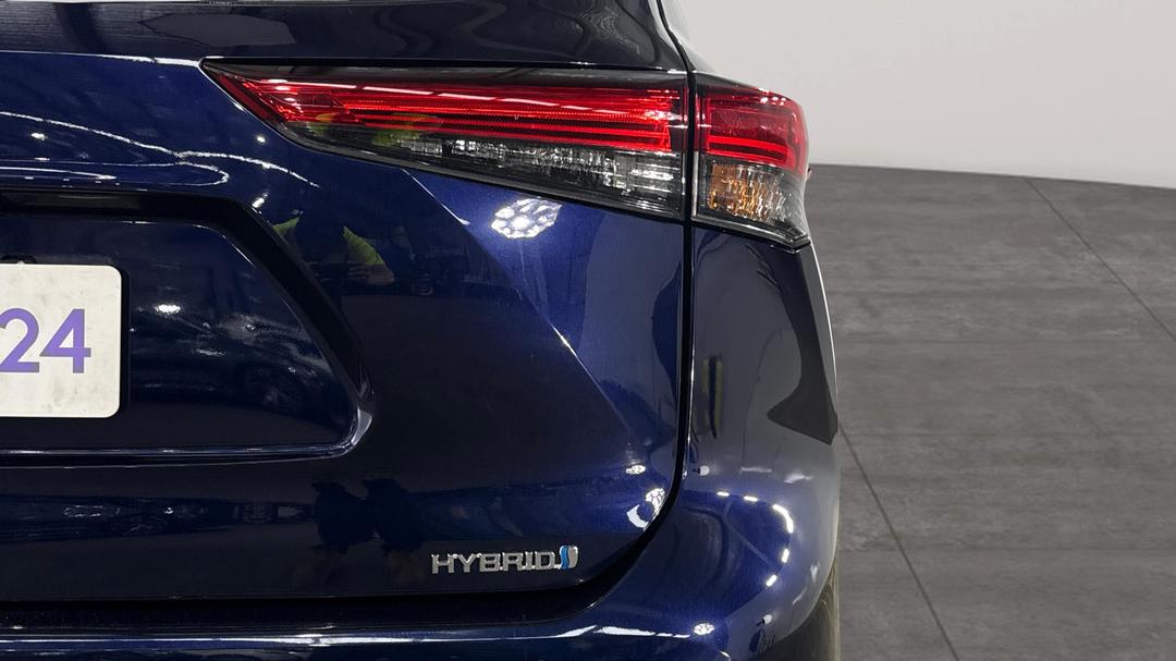 2022 Toyota Kluger Gxl Hybrid AWD, Automatic, 55788 km, Badge (Boot Right Side)
