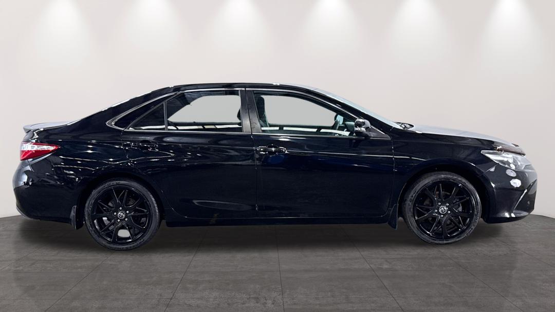 2017 Toyota Camry Rz S.e., Automatic, 134439 km, Right Side View