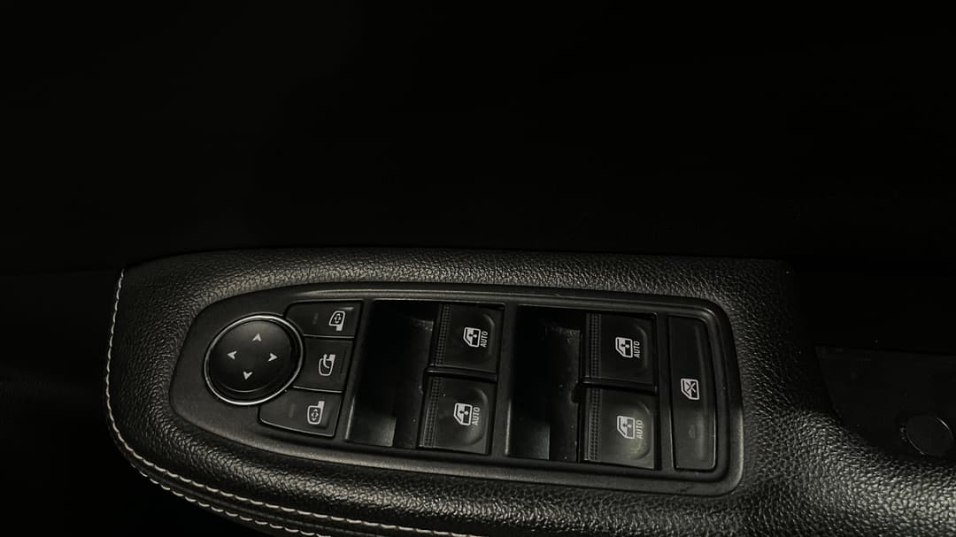 2023 Renault Arkana Zen, Automatic, 59786 km, Drivers Side Door Panel Controls