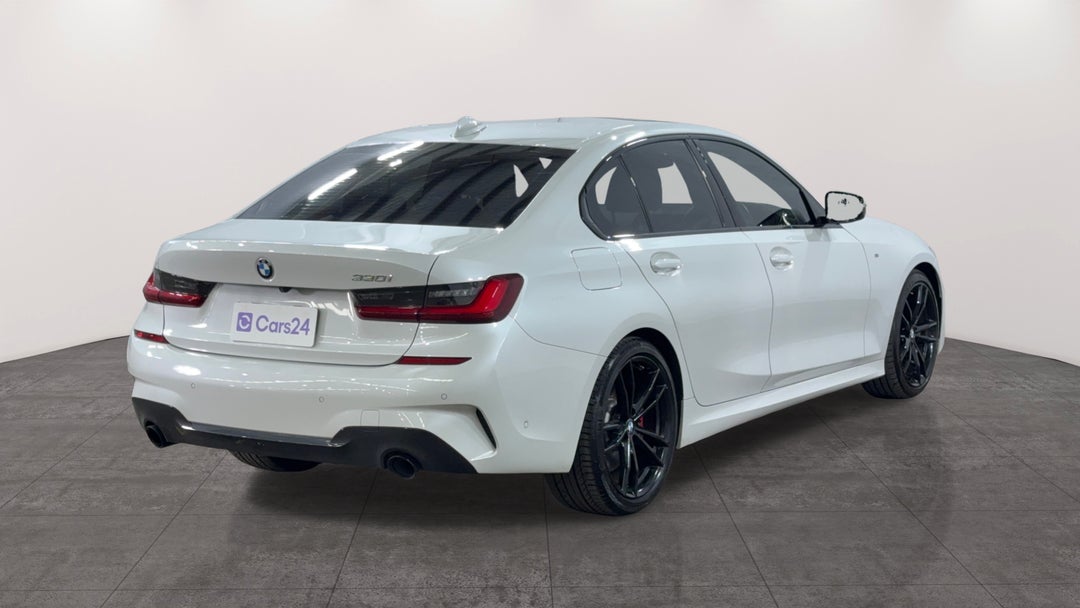 2022 BMW 3 30i M Sport, Automatic, 71167 km, Right Back Diagonal (45- Degree) View