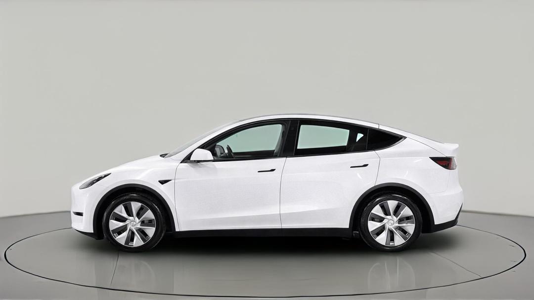 2022 Tesla Model Y Rear-wheel Drive, Automatic, 51099 km, Left Side View