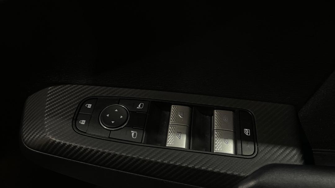 2024 Mitsubishi Outlander Es 5 Seat (2WD), Automatic, 56702 km, Drivers Side Door Panel Controls