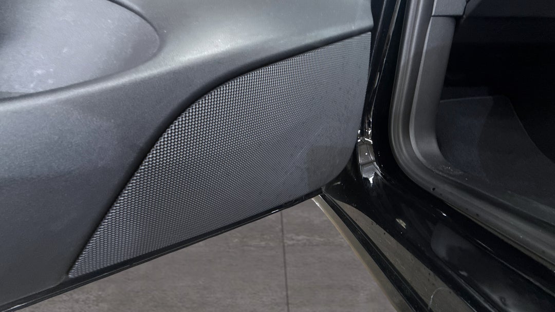 2021 Tesla Model 3 Standard Range Plus RWD, Automatic, 28430 km, Speaker View