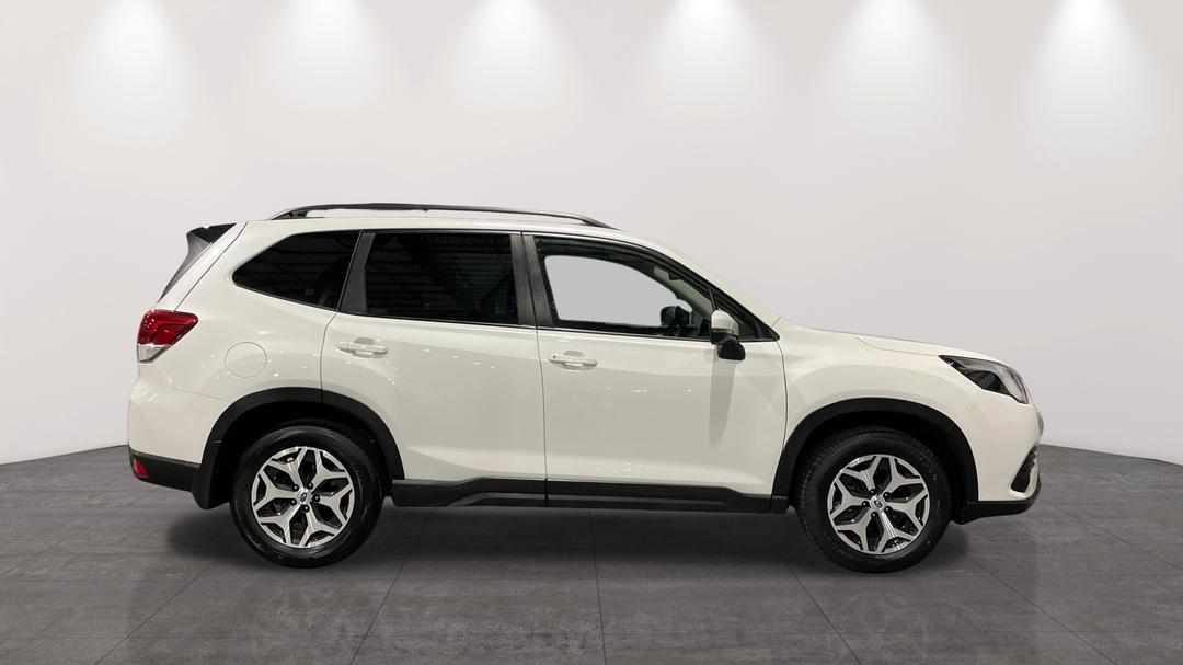2024 Subaru Forester 2.5i (AWD), Automatic, 40401 km, Right Side View
