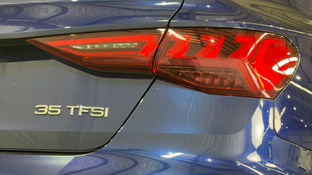 Badge (Boot Right Side)