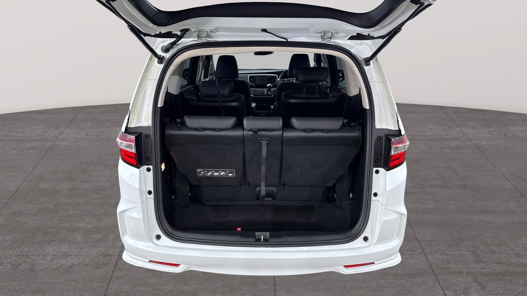 2017 Honda Odyssey Vti-l, Automatic, 106010 km, Boot Inside View