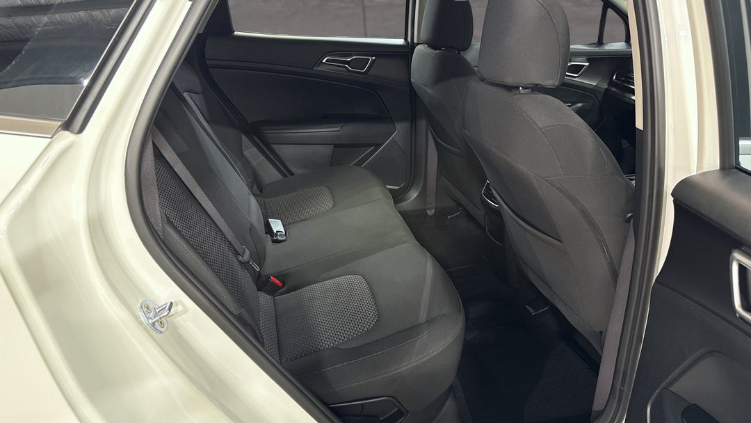 2022 Kia Sportage Sx (FWD), Automatic, 36303 km, Right Side Rear Door Cabin View