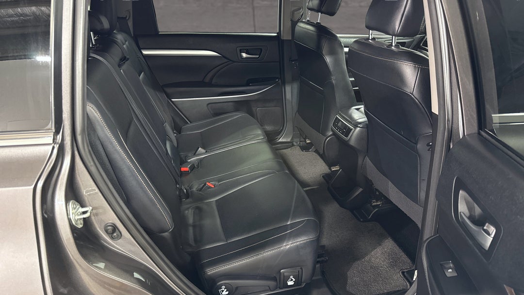 2018 Toyota Kluger Gxl (4x4), Automatic, 92363 km, Right Side Rear Door Cabin View