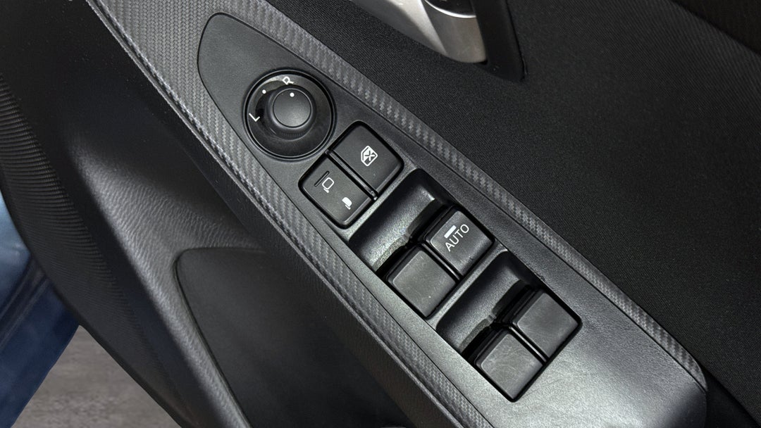 2017 Mazda Mazda2 Neo, Manual, 86429 km, Drivers Side Door Panel Controls