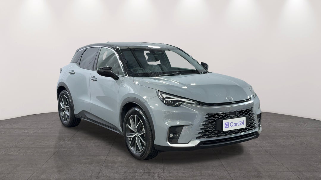 Right Front Diagonal (45- Degree) View