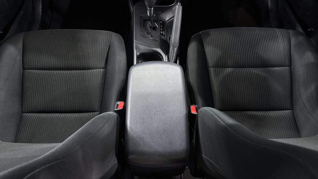 2017 Toyota RAV4 Gx (4x4), Automatic, 81238 km, Center Console