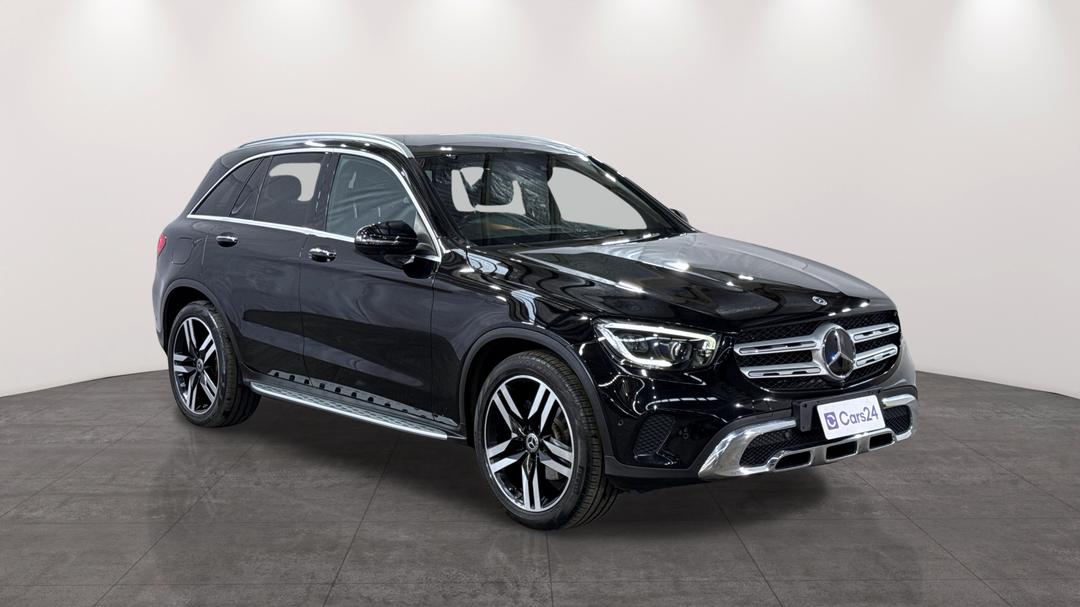 2020 Mercedes-benz GLC 300 4matic, Automatic, 78067 km, Right Front Diagonal (45- Degree) View