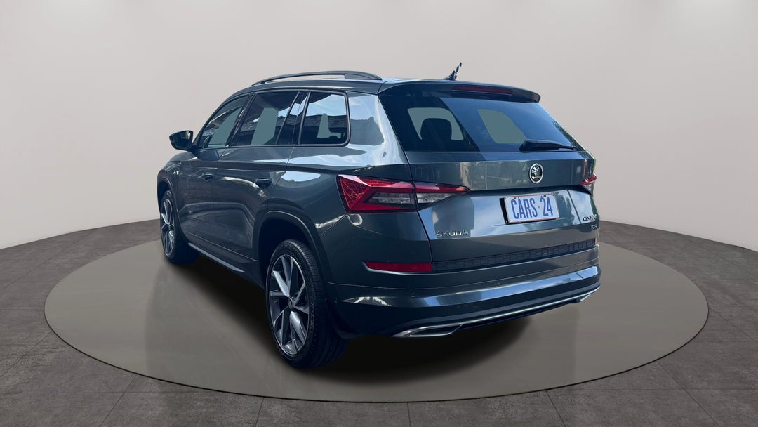 Left Back Diagonal (45- Degree) View