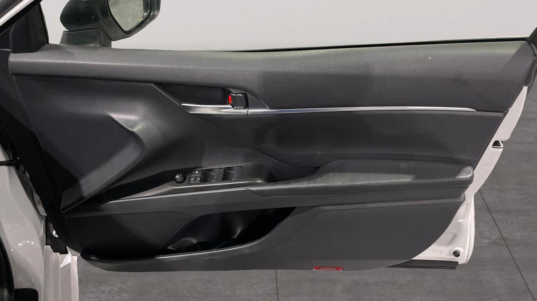 2023 Toyota Camry Ascent Hybrid, Automatic, 60331 km, Speaker View