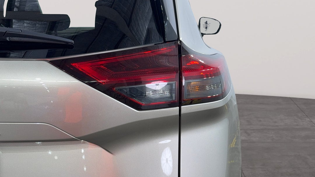 Badge (Boot Right Side)