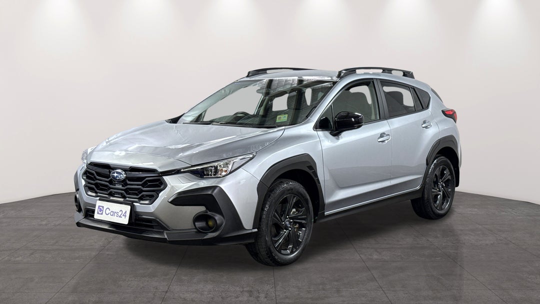 2025 Subaru Crosstrek AWD 2.0l, Automatic, 26700 km, Left Front Diagonal (45- Degree) View