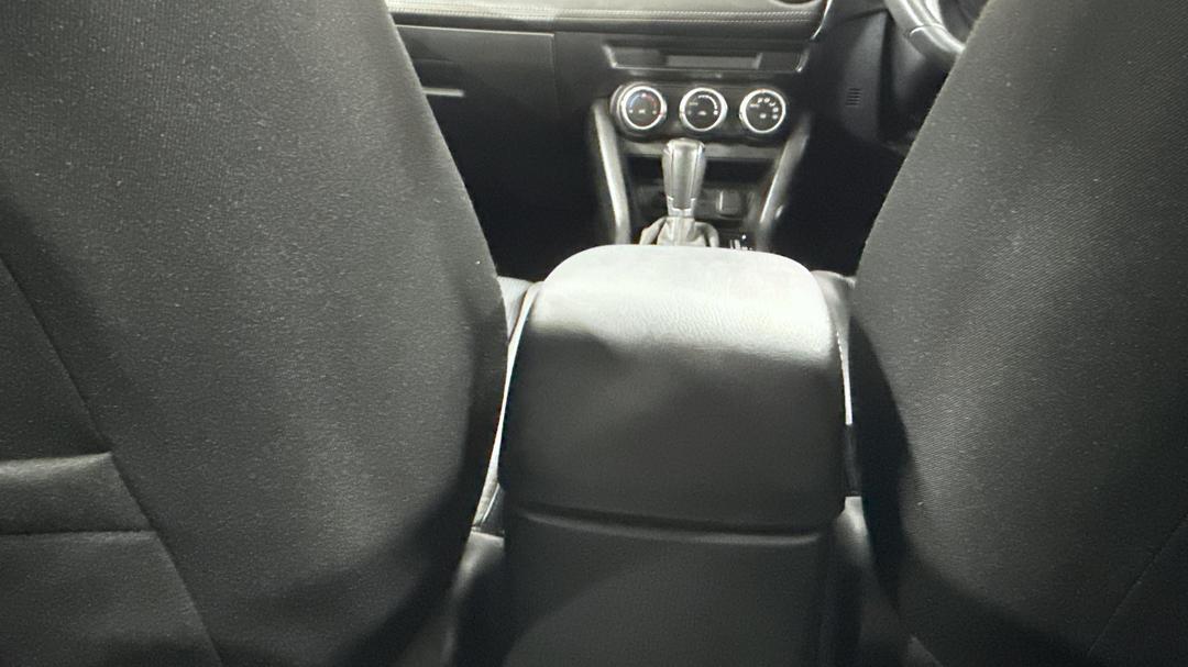 2020 Mazda CX-3 Maxx Sport (FWD), Automatic, 112237 km, Center Console