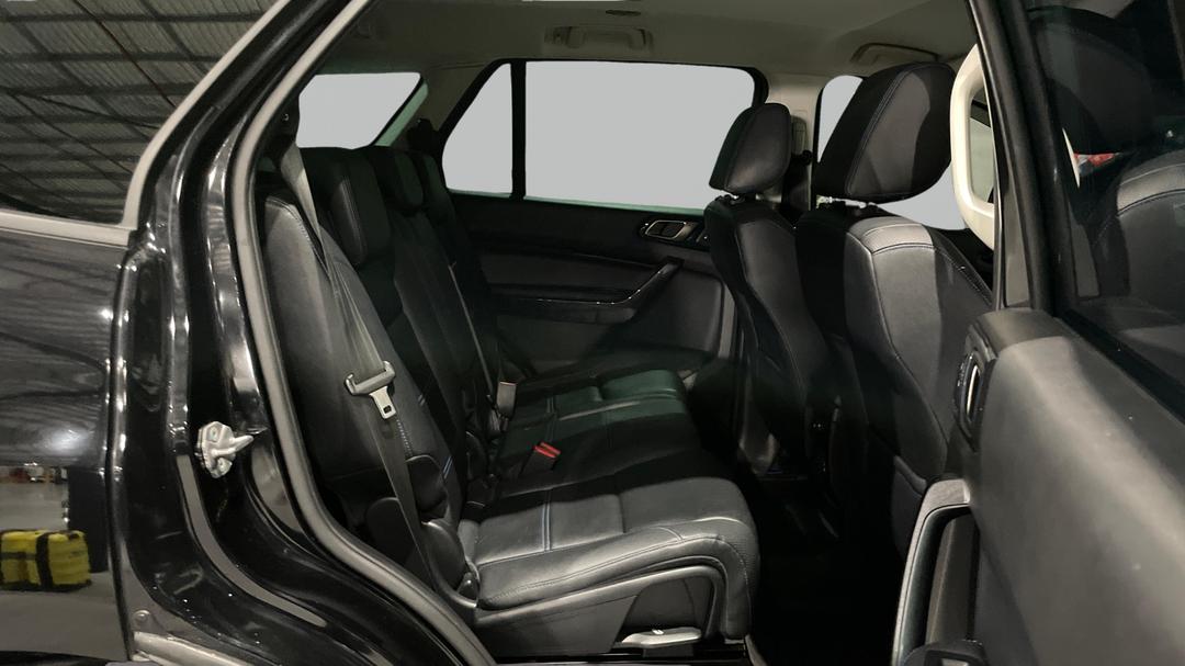 2022 Ford Everest Sport (4WD), Automatic, 60239 km, Right Side Rear Door Cabin View