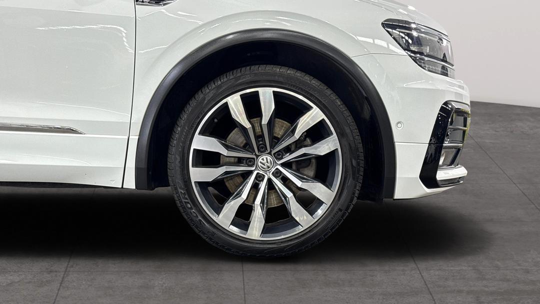2020 Volkswagen Tiguan 162 Tsi Highline, Automatic, 53180 km, Right Front Wheel