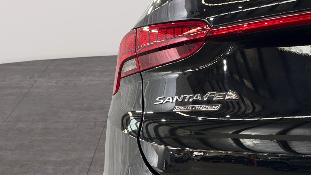 2022 Hyundai Santa Fe Highlander Crdi (AWD), Automatic, 58187 km, Badge (Boot Left Side)