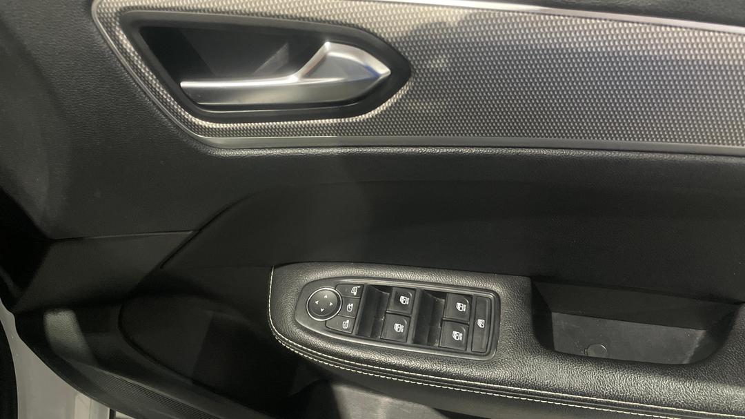 2023 Renault Arkana Zen, Automatic, 52815 km, Drivers Side Door Panel Controls