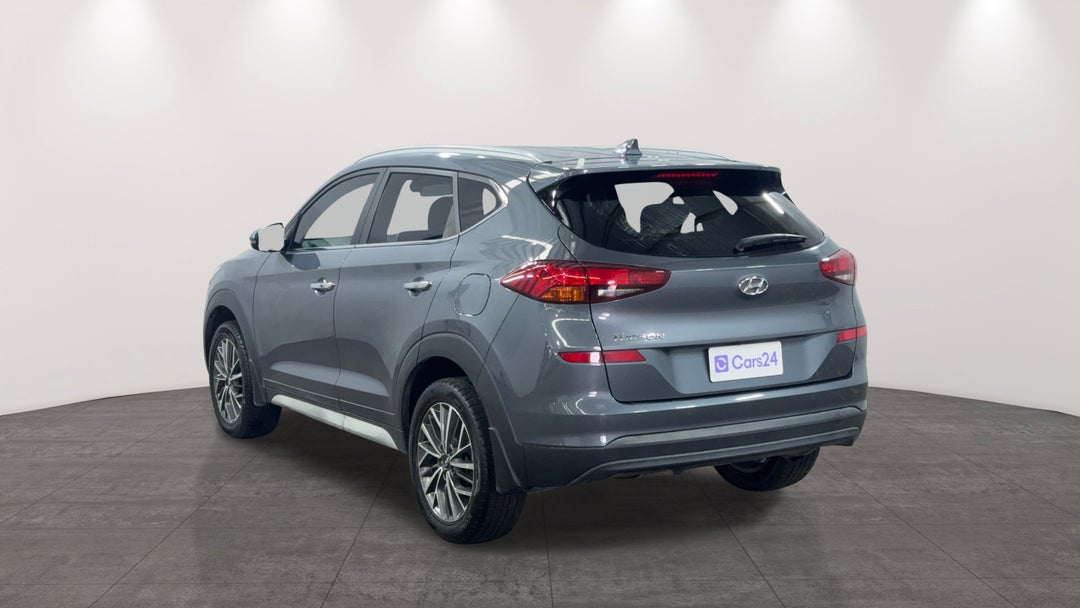 Left Back Diagonal (45- Degree) View