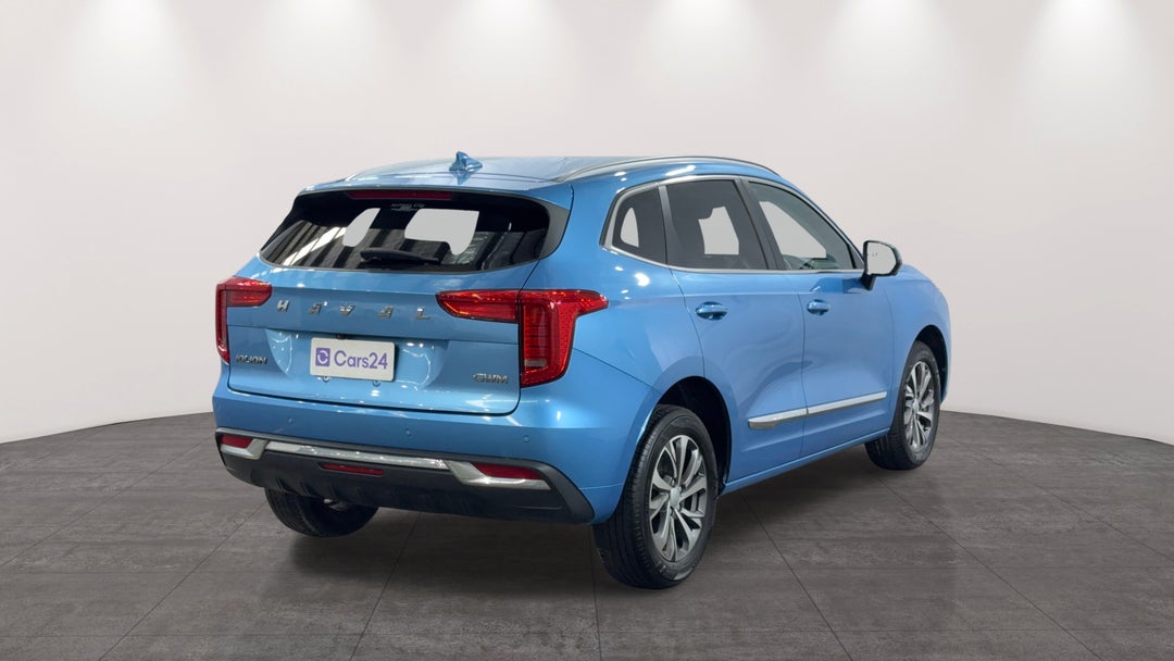 Right Back Diagonal (45- Degree) View