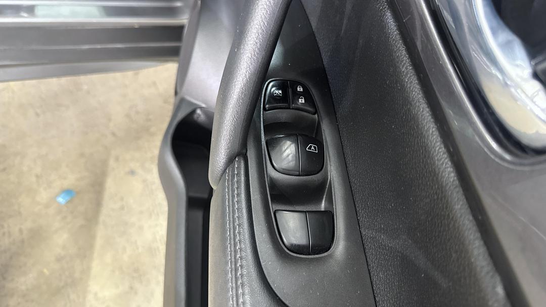 2021 Nissan X-trail St (2WD), Automatic, 133895 km, Drivers Side Door Panel Controls