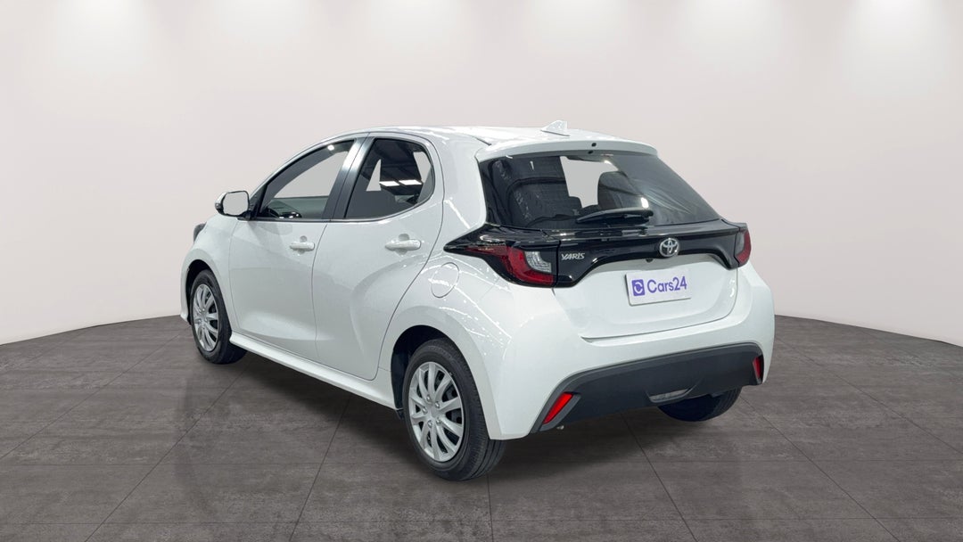 Left Back Diagonal (45- Degree) View