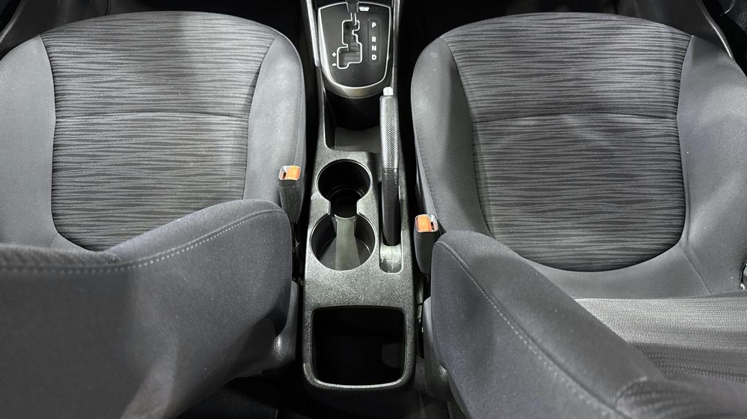 2016 Hyundai Accent Active, Automatic, 78551 km, Center Console