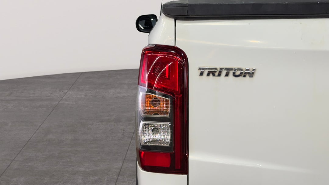 2019 Mitsubishi Triton Glx Adas (4x4), Automatic, 127952 km, Badge (Boot Left Side)