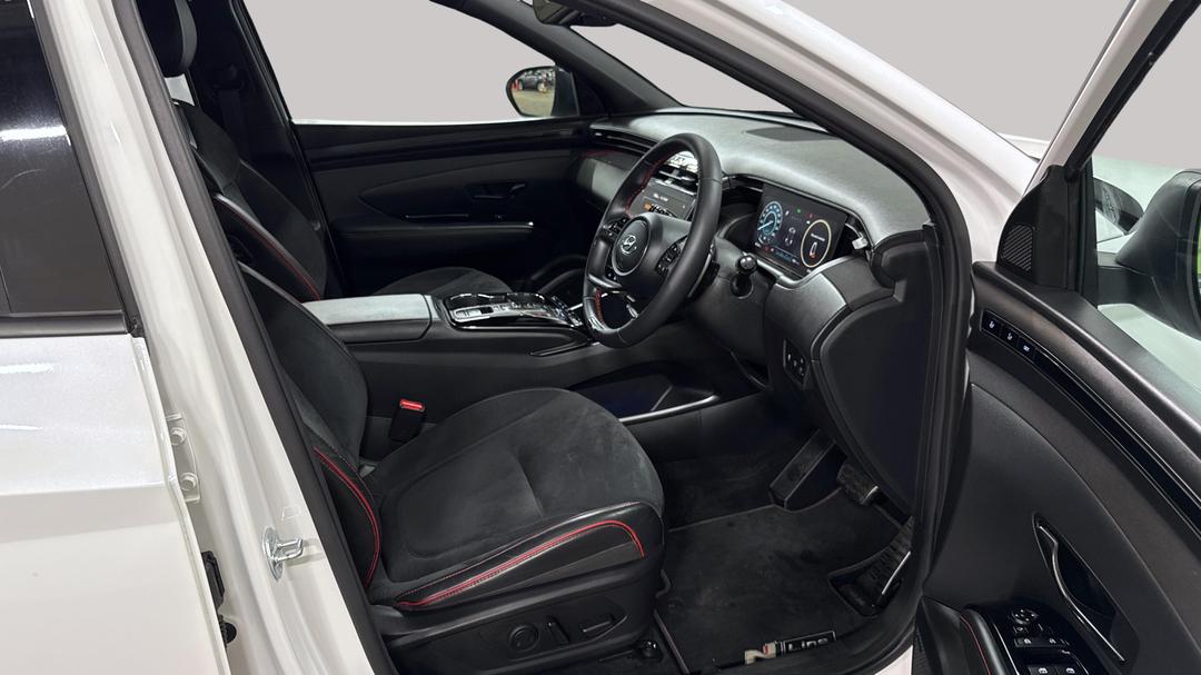 2023 Hyundai Tucson Highlander N Line (AWD), Automatic, 25244 km, Right Side Front Door Cabin View