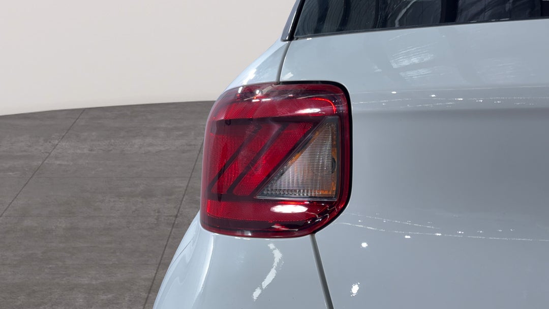 2023 Hyundai Venue Venue, Automatic, 57413 km, Badge (Boot Left Side)