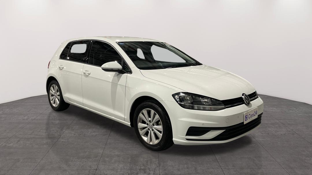 2018 Volkswagen Golf 110 Tsi Trendline, Automatic, 70000 km, Right Front Diagonal (45- Degree) View