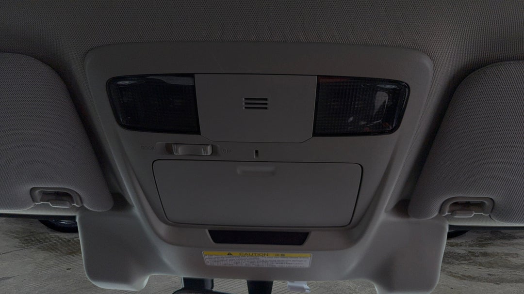 On-Roof Controls/Sunglass holder