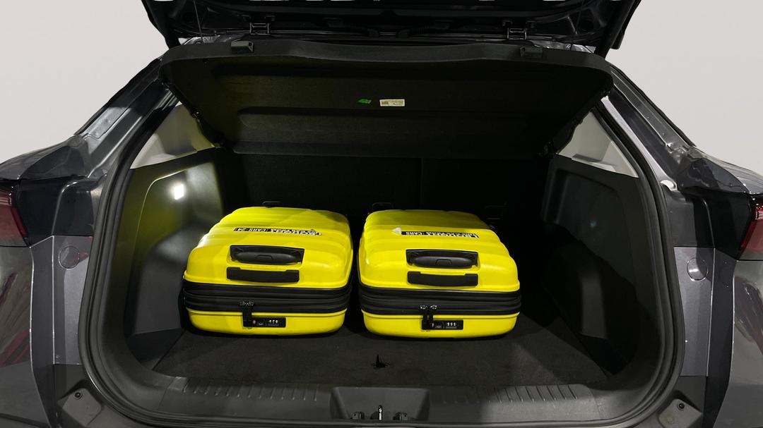 2024 Chery Omoda 5 Ex (high Version), Automatic, 10000 km, Boot Inside View with Luggage