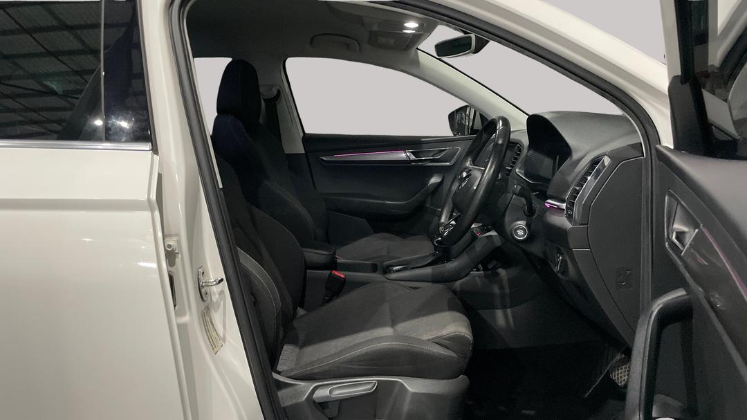2020 SKODA Karoq 110tsi, Automatic, 115414 km, Right Side Front Door Cabin View