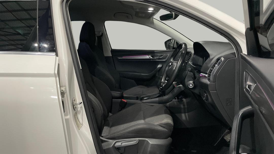 2020 SKODA Karoq 110tsi, Automatic, 115414 km, Right Side Front Door Cabin View
