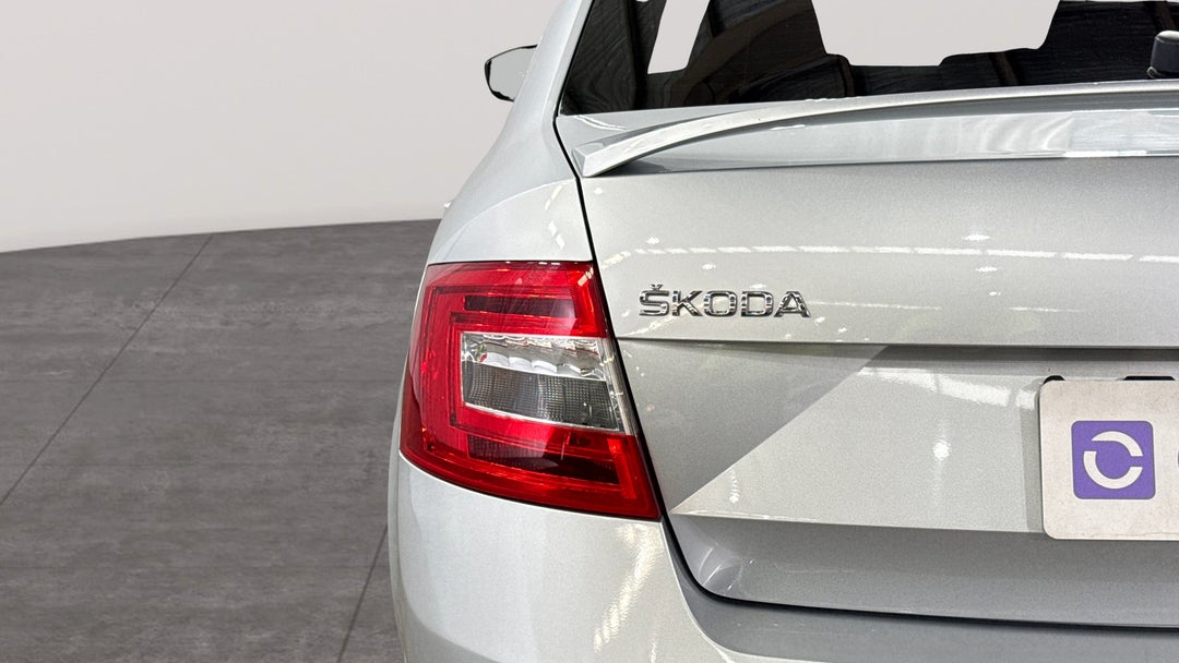 2015 SKODA Octavia Rs 162 Tsi, Automatic, 94691 km, Badge (Boot Left Side)
