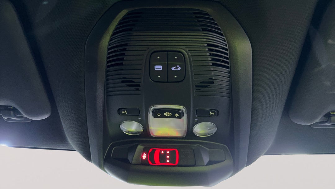 On-Roof Controls/Sunglass holder