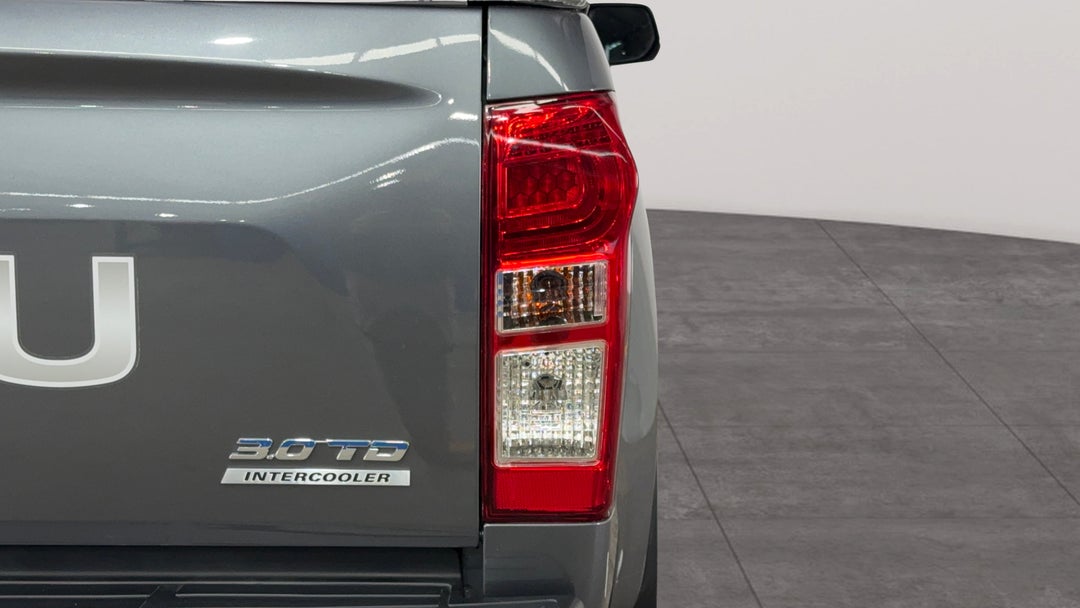 Badge (Boot Right Side)