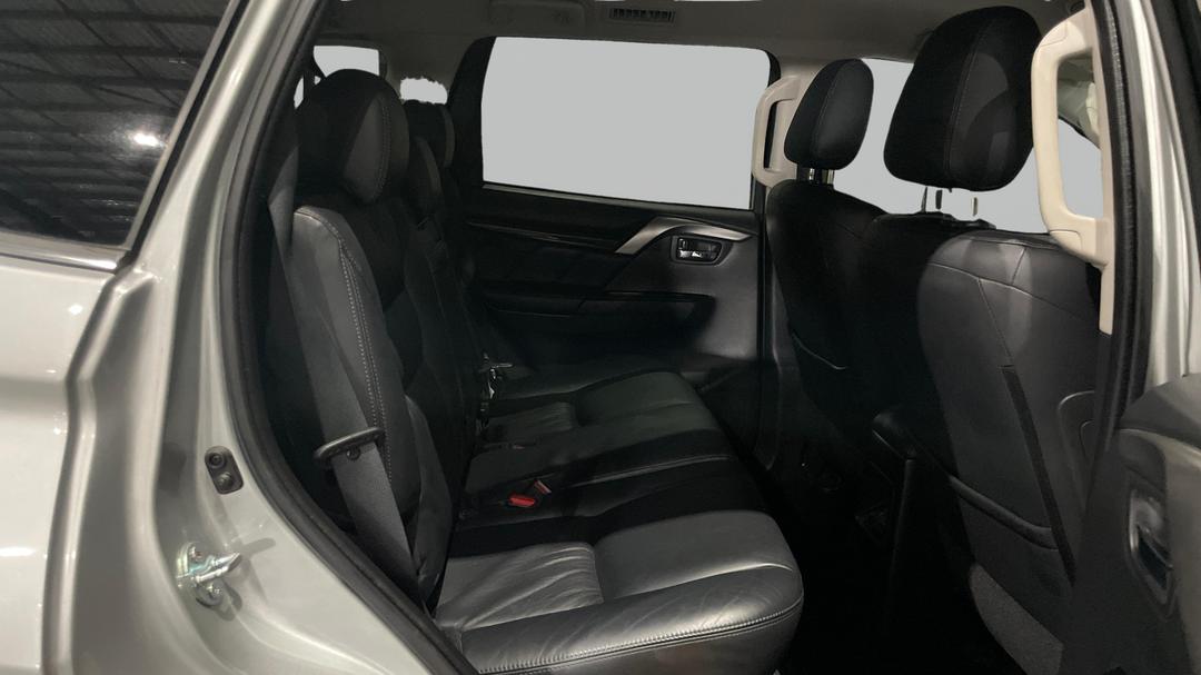 2018 Mitsubishi Pajero Sport Gls (4x4) 7 Seat, Automatic, 135890 km, Right Side Rear Door Cabin View
