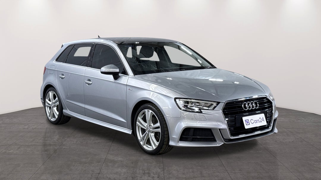 2019 Audi A3 35 Tfsi  (1.4 Tfsi Cod), Automatic, 55963 km, Right Front Diagonal (45- Degree) View