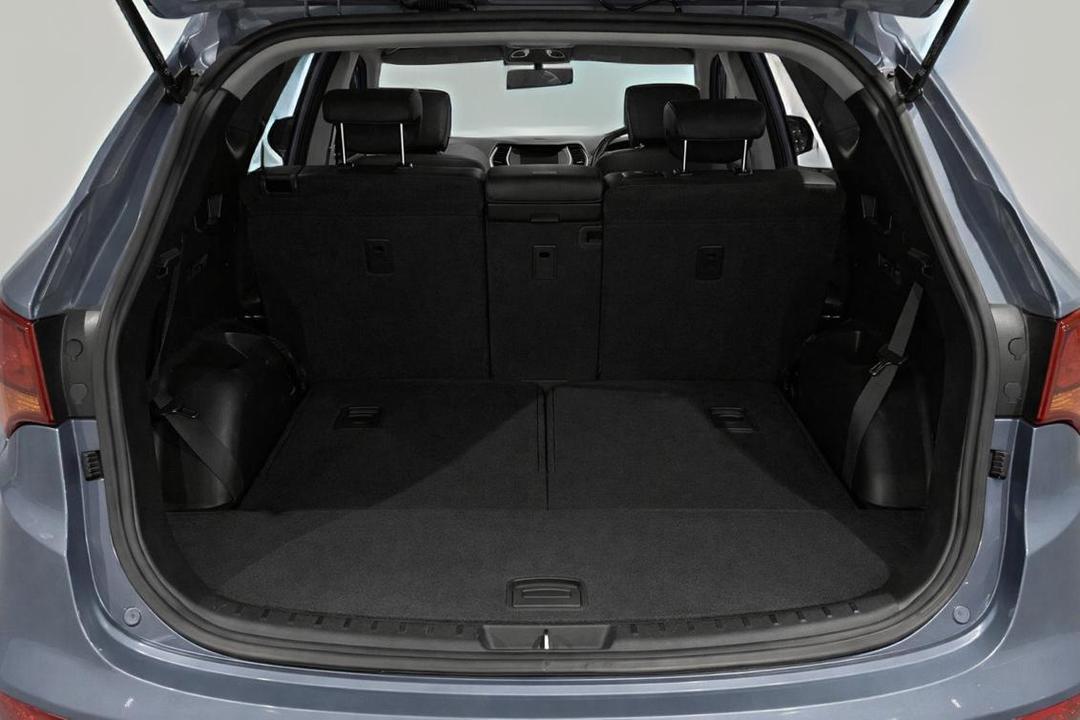 2016 Hyundai Santa Fe 30 Special Edition, Automatic, 139492 km, Boot Inside View