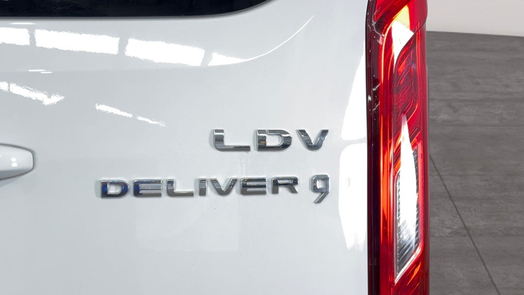 Badge (Boot Right Side)