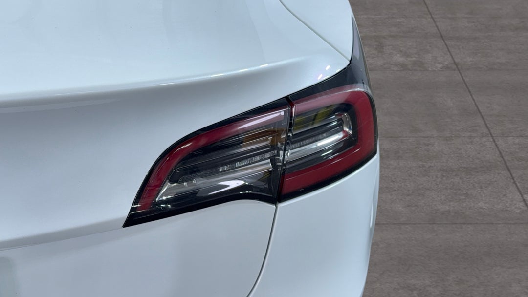 2021 Tesla Model 3 Standard Range Plus RWD, Automatic, 56712 km, Badge (Boot Right Side)